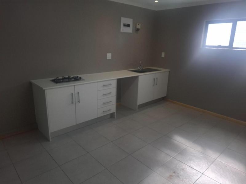 To Let 1 Bedroom Property for Rent in Bothasig Western Cape
